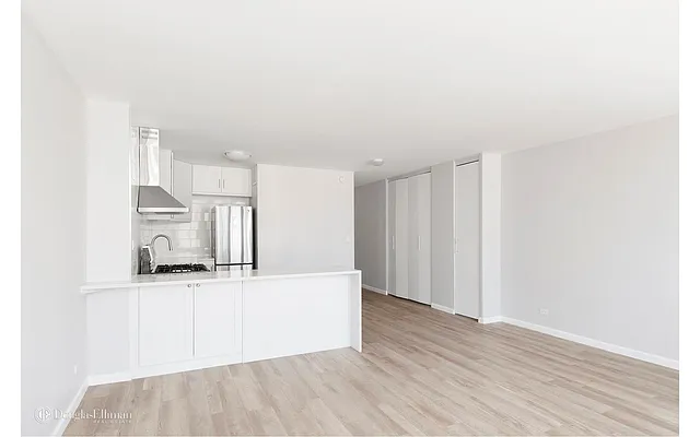 Rented by Douglas Elliman | media 20