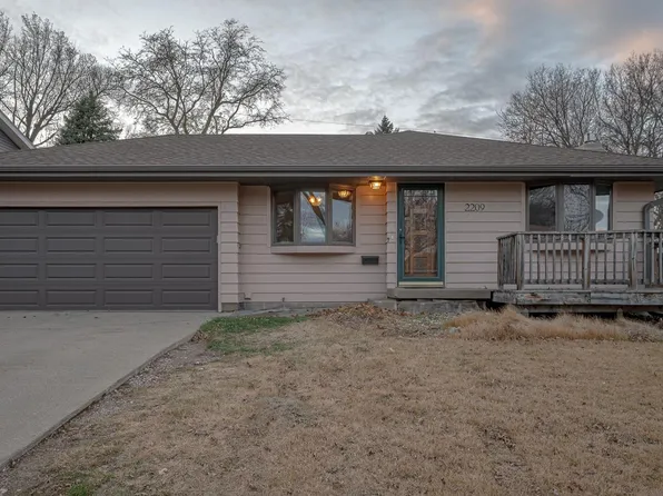 2209 Allan St, Sioux City, IA 51103