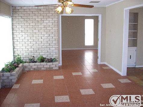 4th image of 8325 Windway Dr