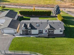 50 Hobby Horse Ln, Yakima, WA 98901