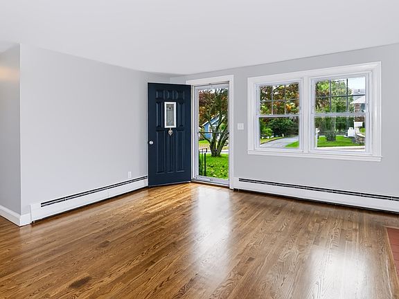 5th image of 35 Fountain St