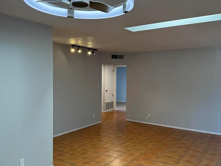 5516 Delhi St NE — Photo 7