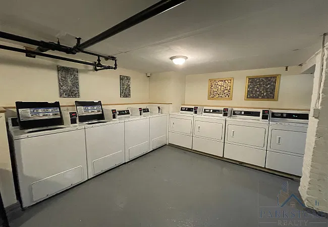 2 bed, 850 sqft, $2,200 — Photo 4