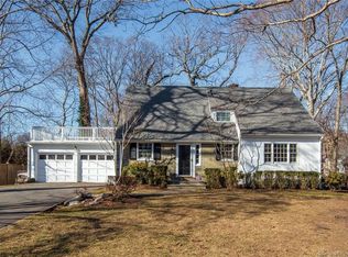 35 Phillips Ln, Darien, CT 06820