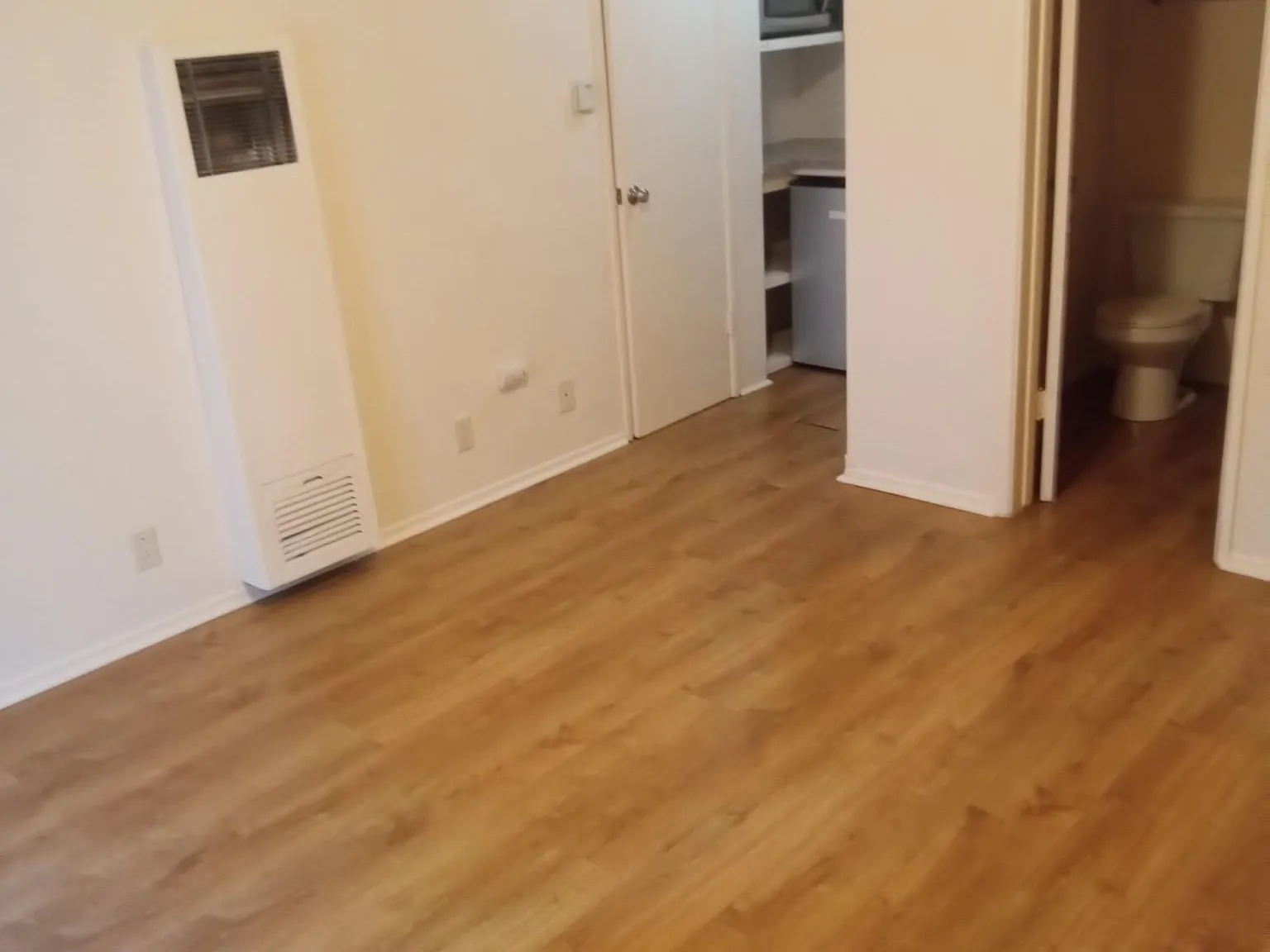 Studio, 340 sqft, $1,400 — Photo 3