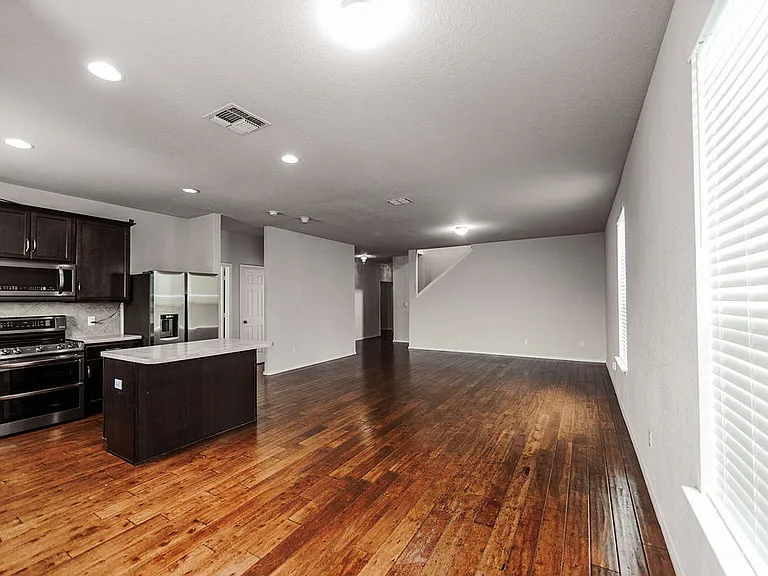 24370 Invitation Oak — Photo 10