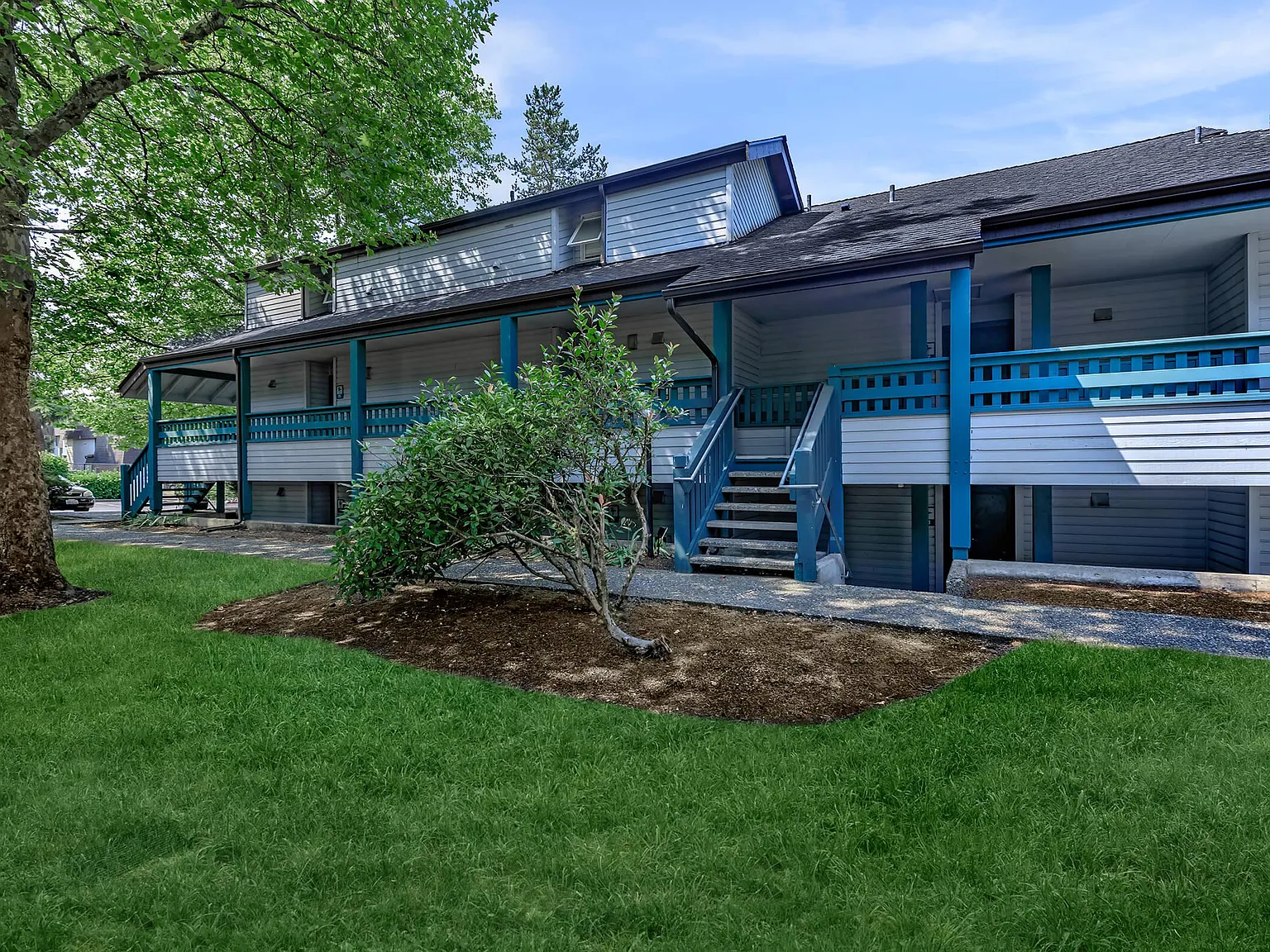 Sandpiper East Apartments — Photo 4