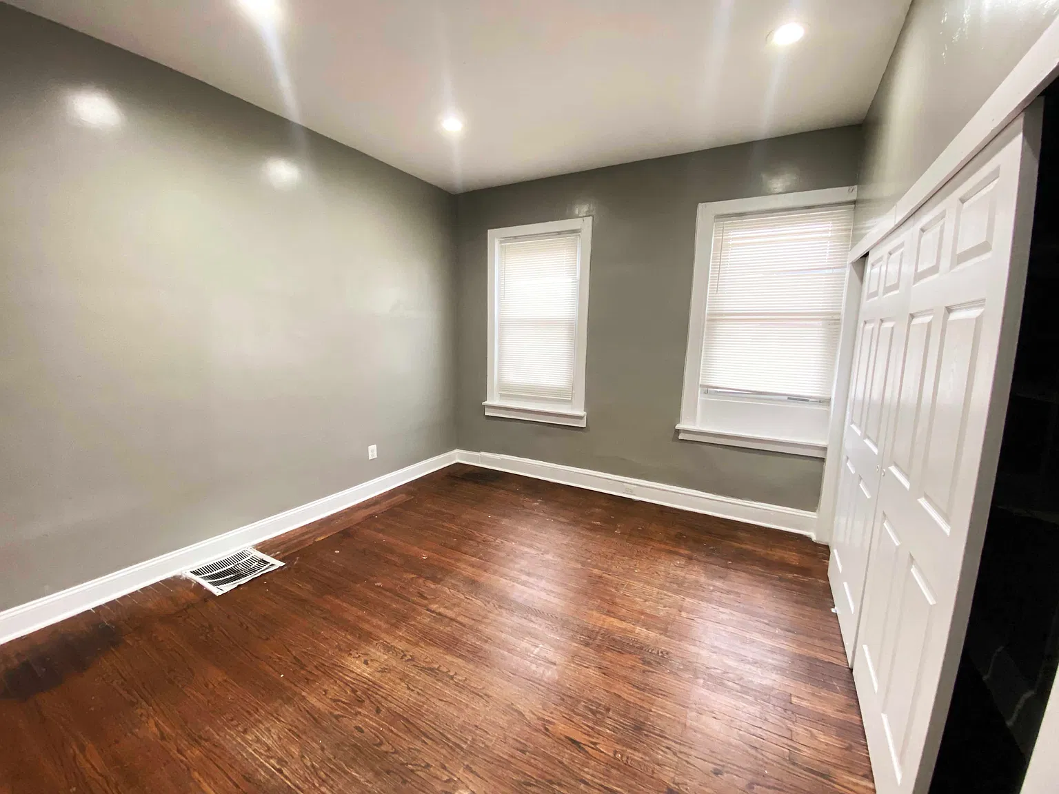 1 bed, 1300 sqft, $925 — Photo 4