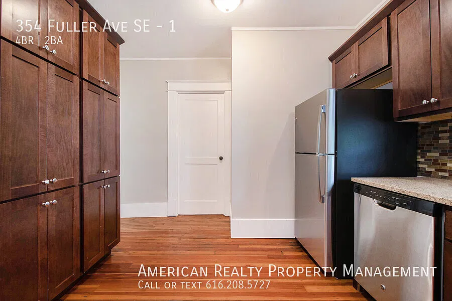 354 Fuller Ave SE — Photo 4