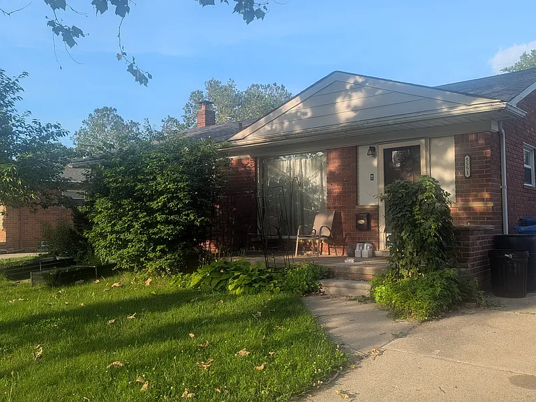 5551 Cranbrook Dr — Photo 1