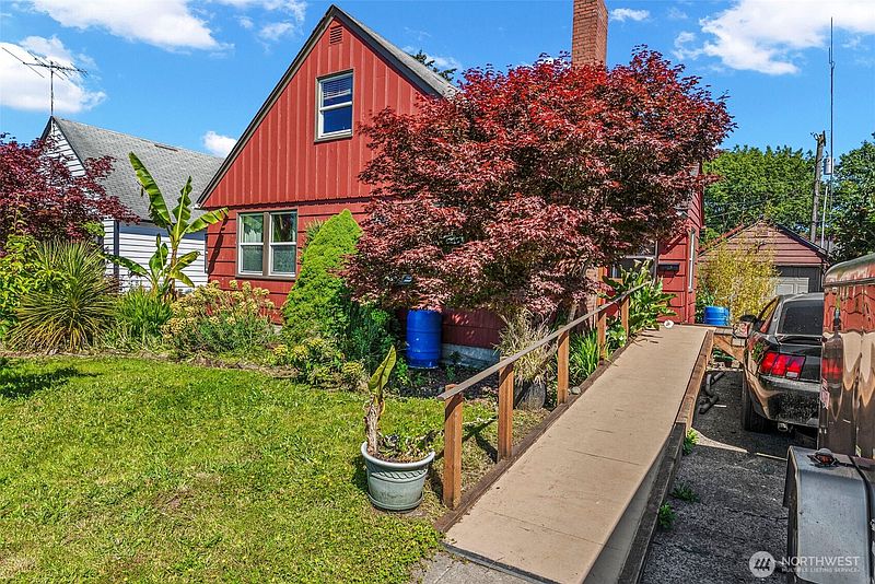 2nd image of 540 27th Avenue