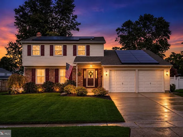 365 Roberts Dr, Somerdale, NJ 08083