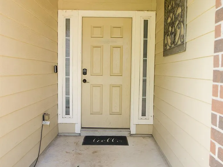 2710 Sockeye Dr — Photo 2