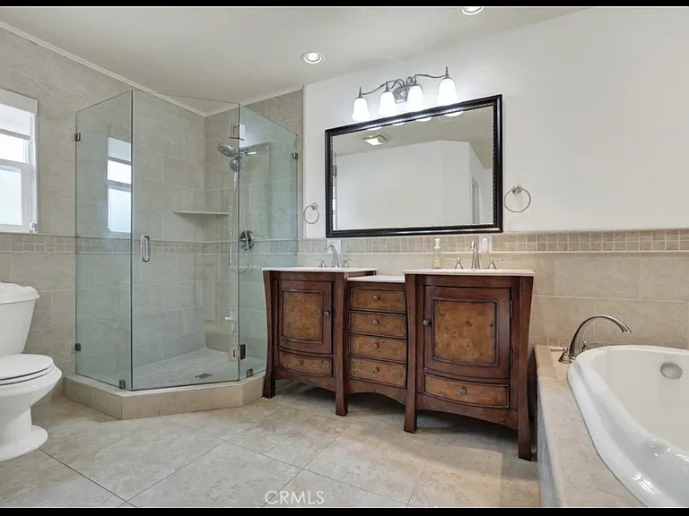 24452 Peacock St — Photo 7