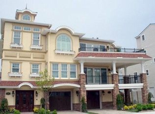 607 Saint Albans Pl, Ocean City, NJ 08226