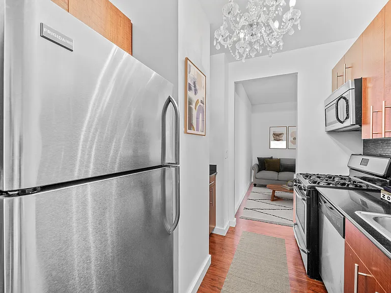 90 John St #3201 — Photo 4