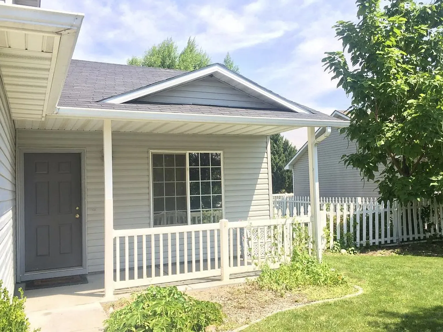 4 bed, 2.5 bath, 1561 sqft, $2,460 — Photo 4
