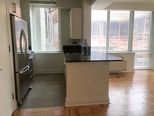 1st image of 1510 Lexington Ave APT 3S