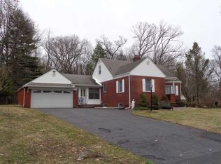 30 Inwood Ave, Poughkeepsie, NY 12601