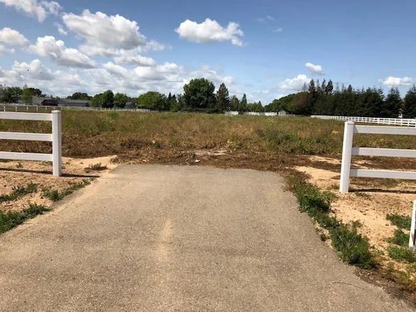 24250 N Sadlerstone Dr, Acampo, CA 95220