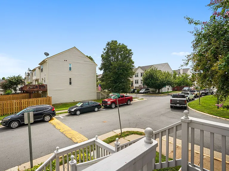 423 McDaniel Dr — Photo 42