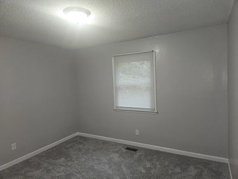 402 Lotus Dr — Photo 14