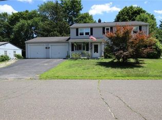 5 Crestwood Rd, Ansonia, CT 06401