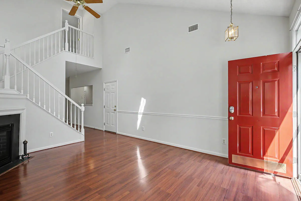 3 bed, 1614 sqft, $2,350 — Photo 4