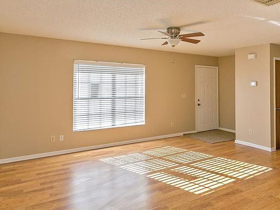 2nd image of 36543 Jackson Ave