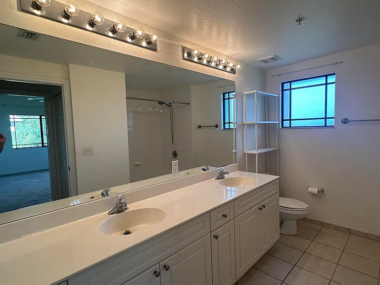 3020 Alcazar Pl #303 — Photo 19