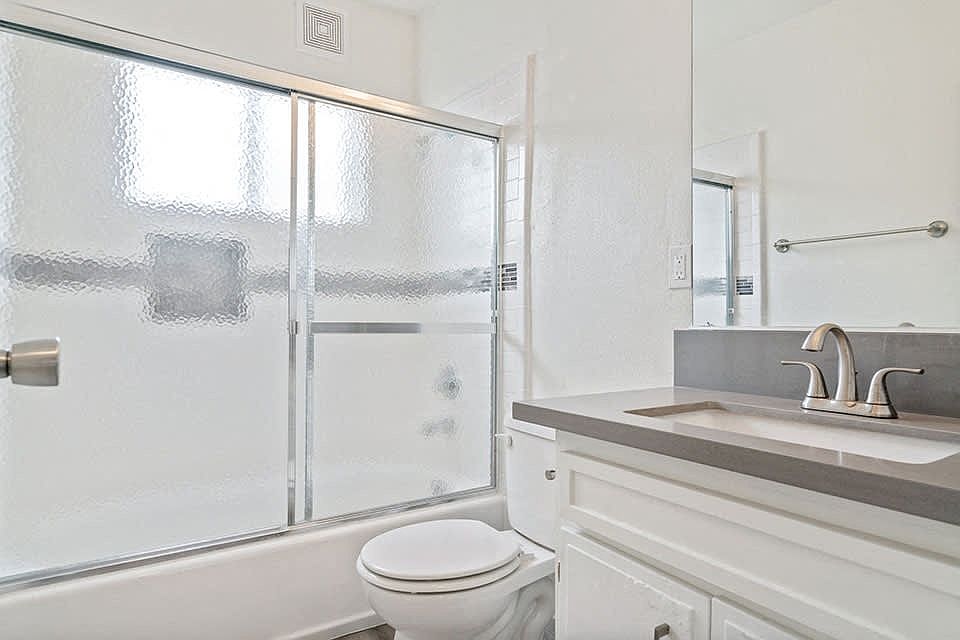 1st image of 3726 W 102nd St #16691388