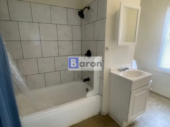 602 E Dayton St #D, South Bend, IN 46613