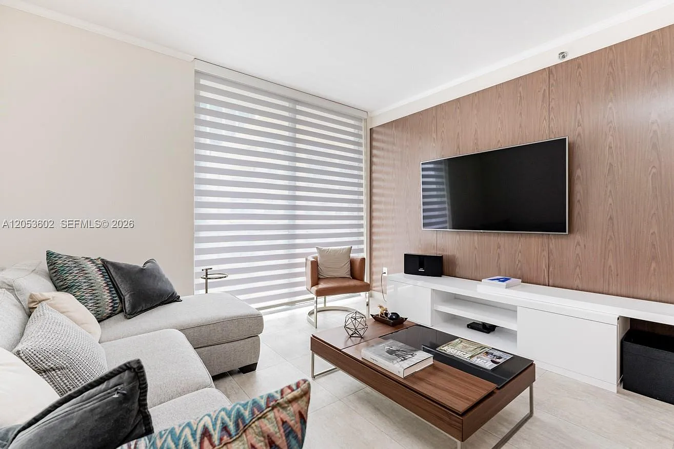 1060 Brickell Condo — Photo 3