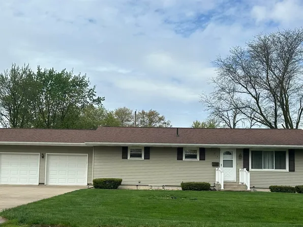 325 S 6th St, Wapello, IA 52653