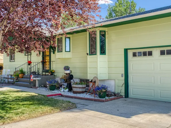 110 E Sunset Dr, Gillette, WY 82716
