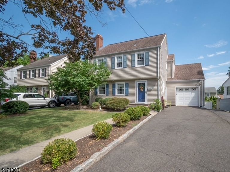 77 Oakley Ter, Nutley, NJ 07110 | Zillow