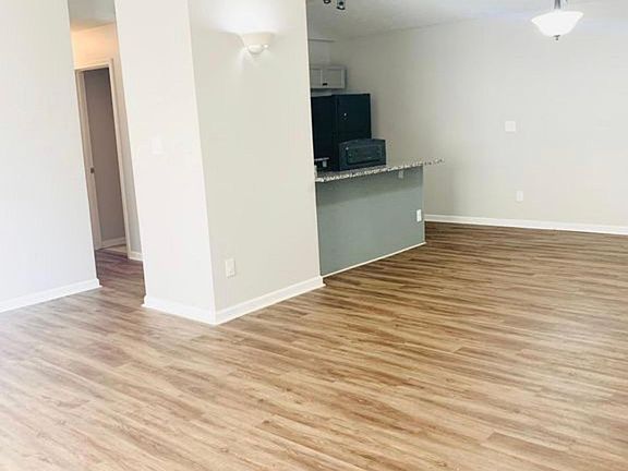 3rd image of 4211 Lambert Ave #0
