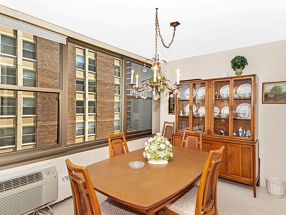 5th image of 360 W Wellington Ave APT 6F