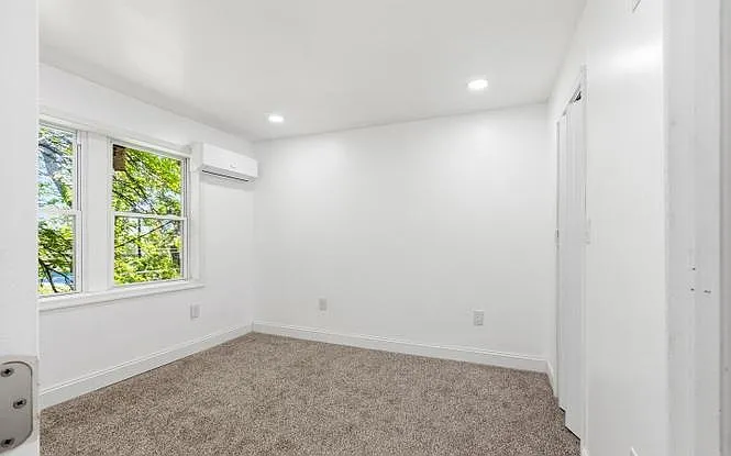 1415 Ridley Ave — Photo 16