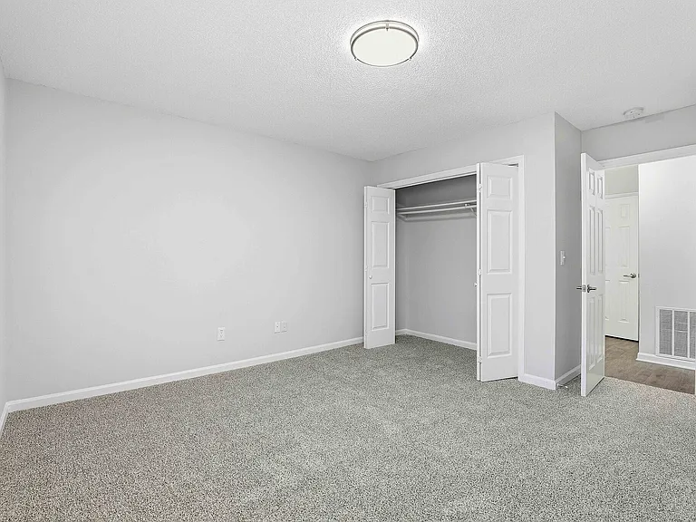 Faris Residences Newnan — Photo 7