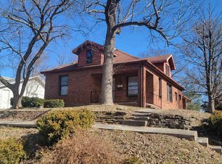 704 Tolle Rd, MOUNT VERNON, IL 62864