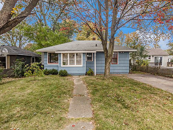 3rd image of 485 W 23rd St