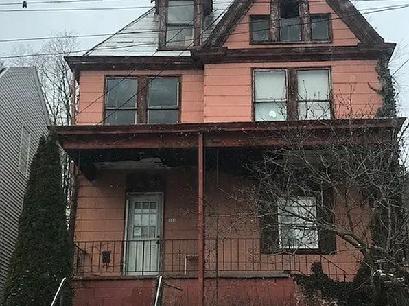 665 Thompson Ave, Donora, PA 15033