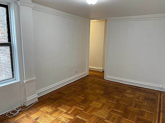 4th image of 258 W 117th St APT 43W