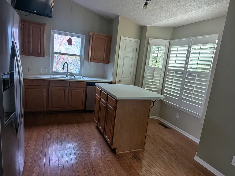 2553 SE Kimbrough Ln — Photo 10