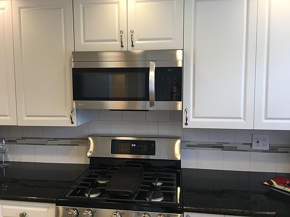 Built-in microwave and gas range