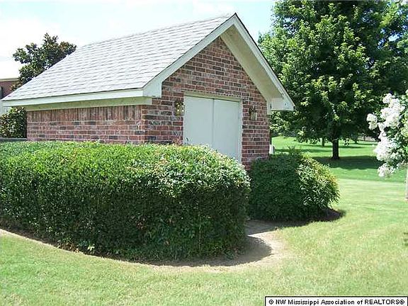 4th image of 13031 Coldwater Dr