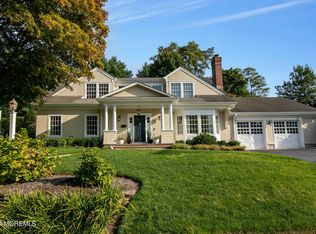 18 Hillcrest Rd, Fair Haven, NJ 07704