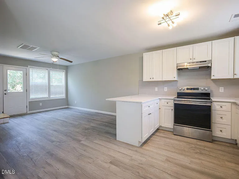 255 Erwin Rd #B — Photo 13