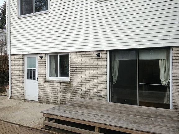 2nd image of 1409 E Jane Ave